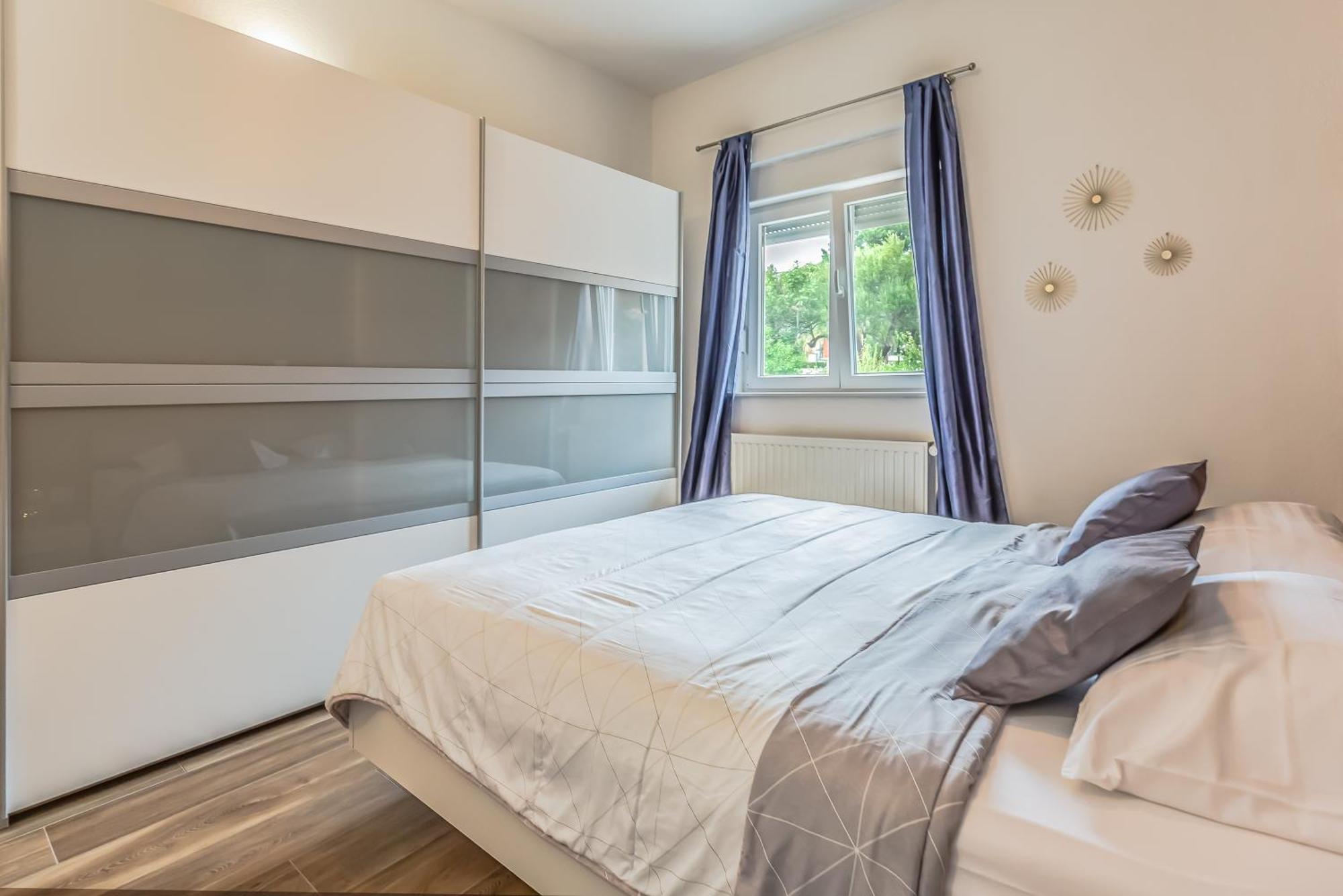 Apartmani Sulenta Tučepi Rum bild